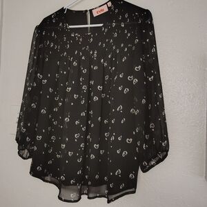 EVRI BLACK Sheer Top w/White Heart Design FLOWY, SHEER LAYERED PLUS SIZE CLASSIC